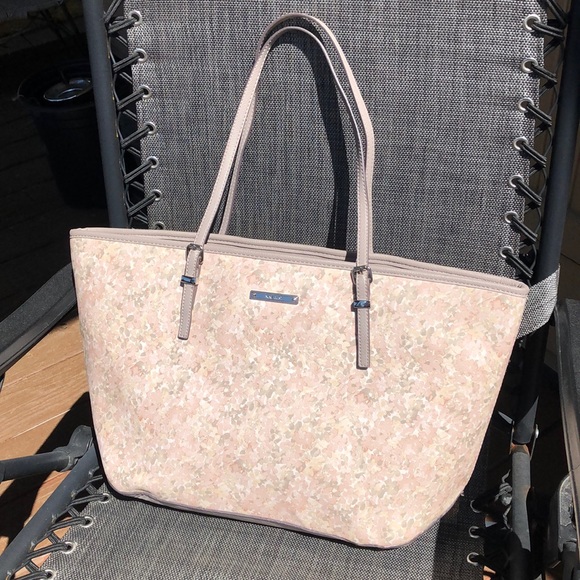 Nine West Handbags - Sale! Nine West Tote Handbag